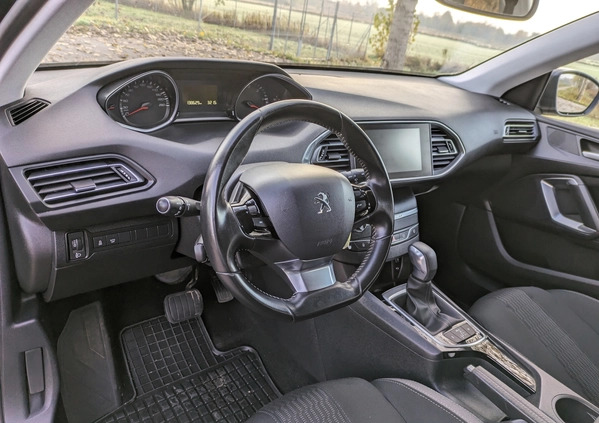 Peugeot 308 cena 39900 przebieg: 138000, rok produkcji 2015 z Brzozów małe 254